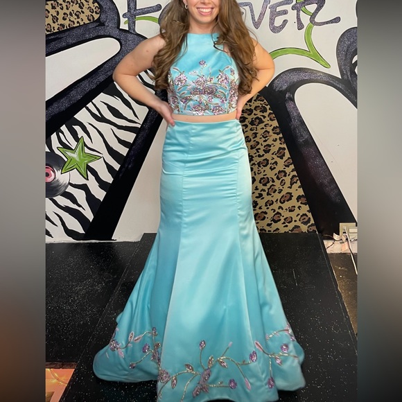 Rachel Allen Size 6 Turquoise two-piece floral prom dress - Picture 4 of 5